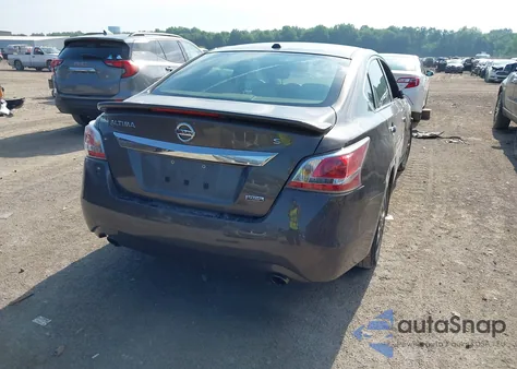 2015 Nissan Altima 2.5 S from USA, damaged, VIN 1N4AL3AP9FN901281